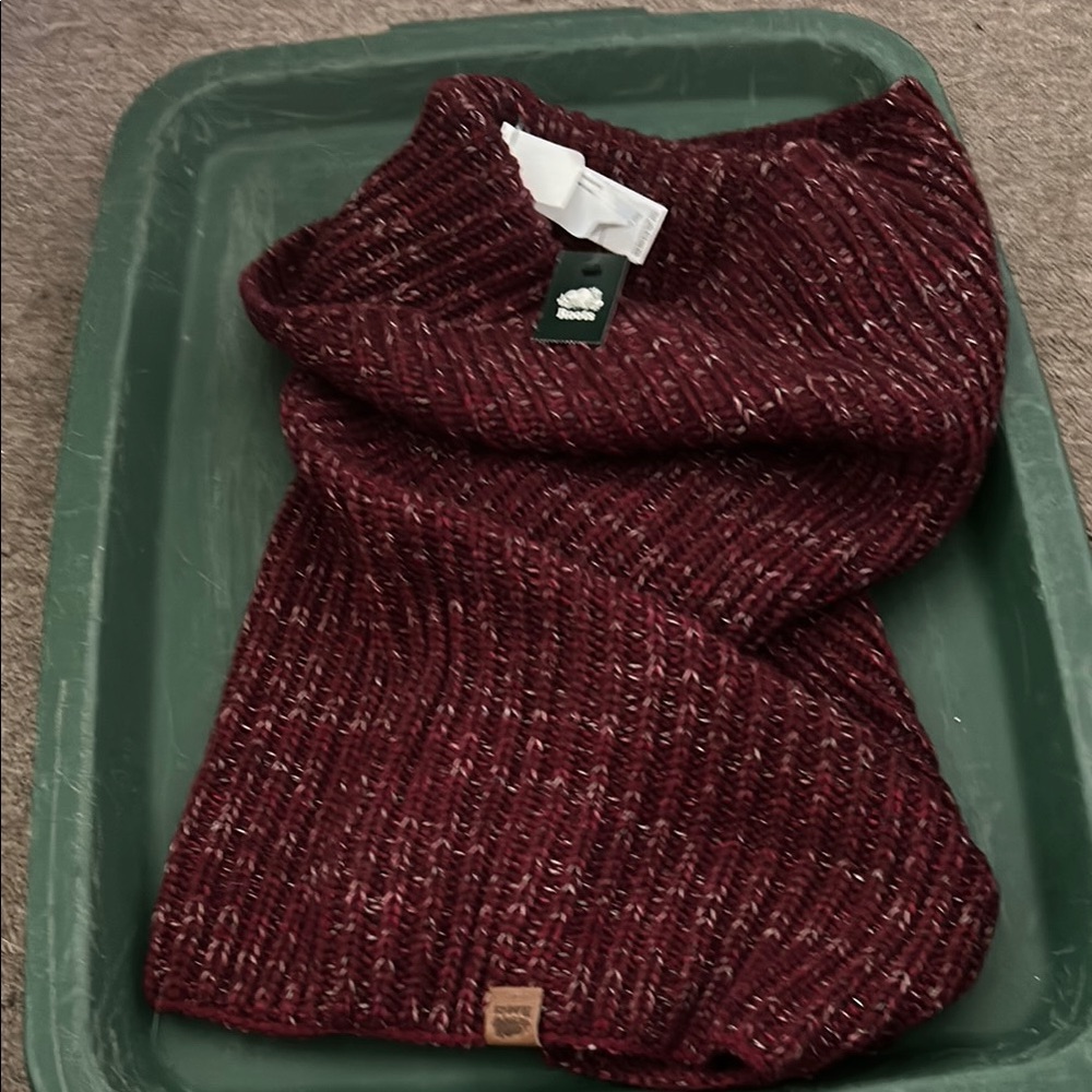 Roots Burgundy Knit Scarf